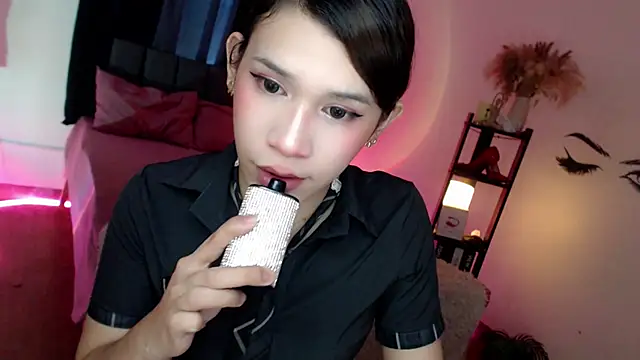 Veniceseduction online show from September 15, 2025, 3:39 am