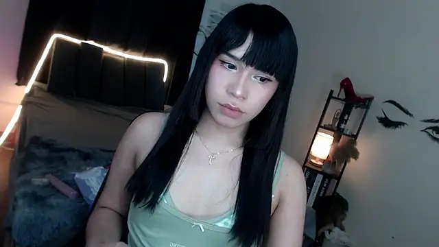 Veniceseduction online show from April 5, 2026, 1:08 pm