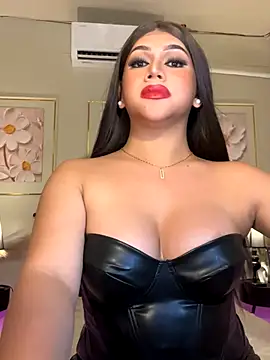 Snapshot of UrMajesticGODDESS chatting on November 30, 2025, 8:13 pm UrMajesticGODDESS online show from November 30, 2025, 8:13 pm