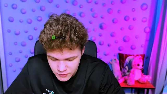 lucas long  online show from December 4, 2025, 9:40 am