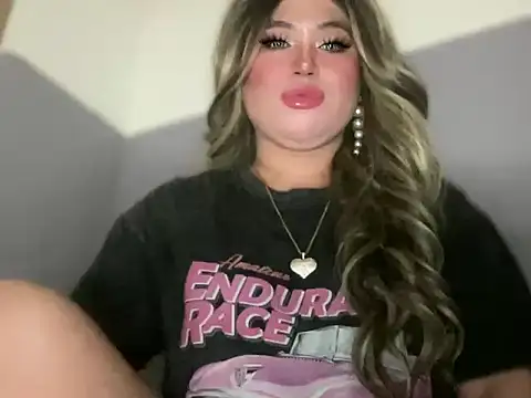 Naughtyrosecum online show from October 3, 2025, 1:52 pm