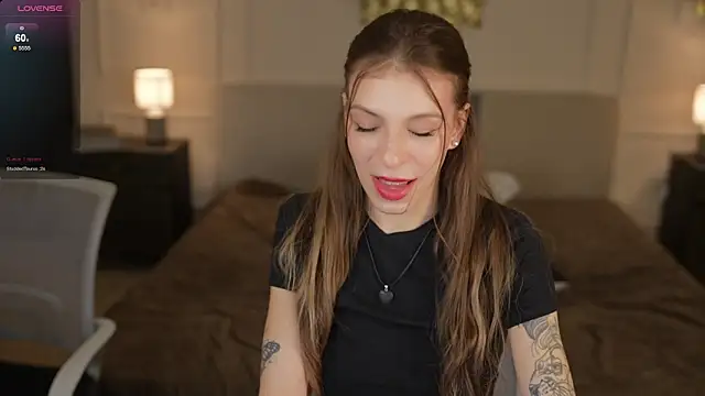 Selena Glow online show from February 3, 2026, 2:53 am