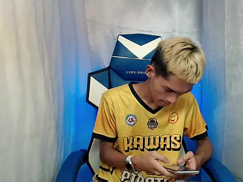 riks tyler online show from December 19, 2025, 7:48 am