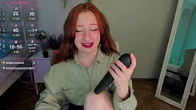 Violet Griffen online show from December 5, 2025, 4:03 pm