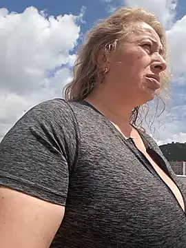 sofiacurvy 45 online show from December 3, 2025, 4:16 pm