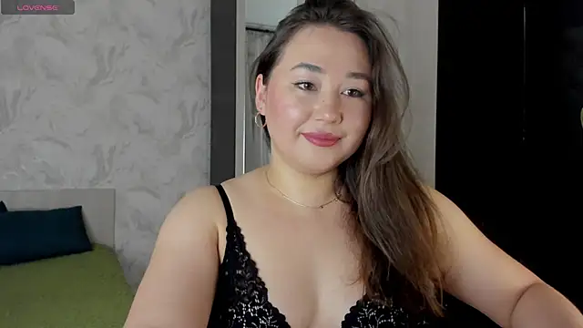emilia mur online show from June 16, 2026, 8:22 pm
