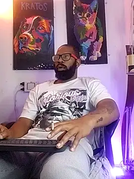 Snapshot of King_Malik chatting on March 27, 2026, 12:49 pm King Malik online show from March 27, 2026, 12:49 pm