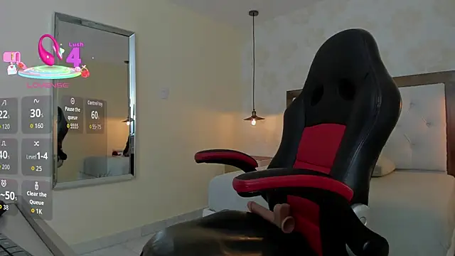 IVONNEPARKER6 online show from September 23, 2025, 12:30 pm