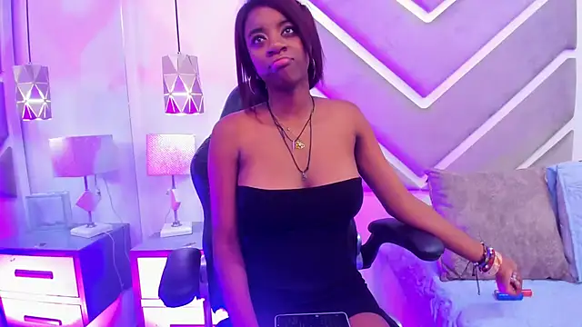 SabrinaBrownn online show from October 13, 2025, 4:34 am