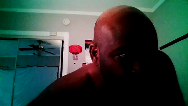 Snapshot of JezOne555 chatting on December 17, 2025, 1:39 pm JezOne555 online show from December 17, 2025, 1:39 pm