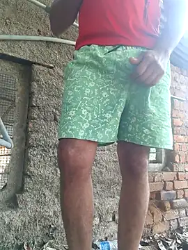 Snapshot of Sunny_cute_love chatting on January 11, 2026, 3:44 am Sunny cute love online show from January 11, 2026, 3:44 am