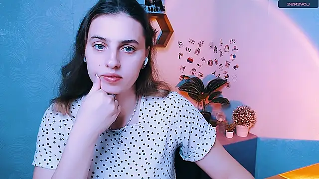 AmandaDimond  online show from October 5, 2025, 12:03 pm