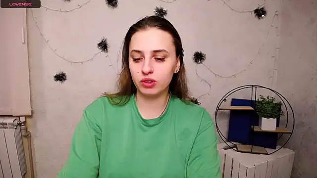 AmandaDimond  online show from February 5, 2026, 12:43 pm