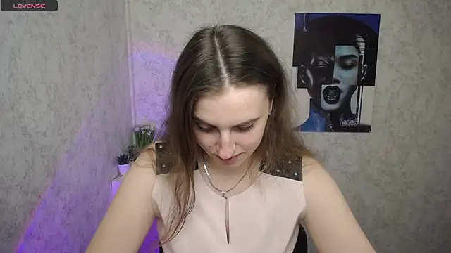 AmandaDimond  online show from April 26, 2026, 10:46 am