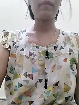 love sexy090 online show from May 24, 2026, 3:22 am