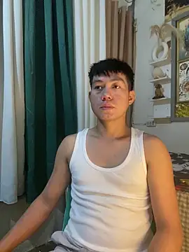 xshyboyx online show from June 14, 2026, 4:58 am