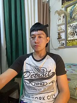 xshyboyx online show from July 16, 2026, 3:23 am