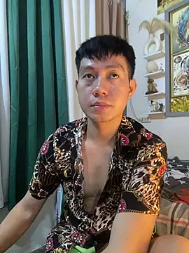 xshyboyx online show from July 18, 2026, 1:59 pm