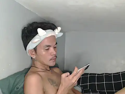 Snapshot of Natsboii chatting on April 28, 2026, 10:59 pm Natsboii online show from April 28, 2026, 10:59 pm
