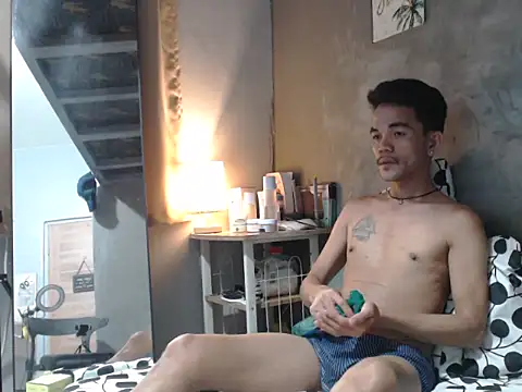 Snapshot of Natsboii chatting on July 14, 2026, 12:55 pm Natsboii online show from July 14, 2026, 12:55 pm