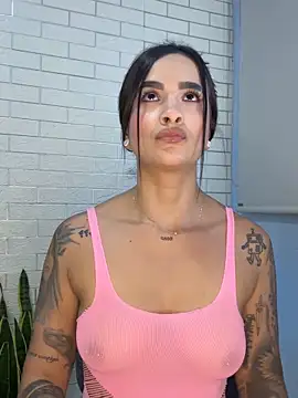 Snapshot of Im_Fernanda chatting on September 23, 2025, 11:19 pm Im Fernanda online show from September 23, 2025, 11:19 pm