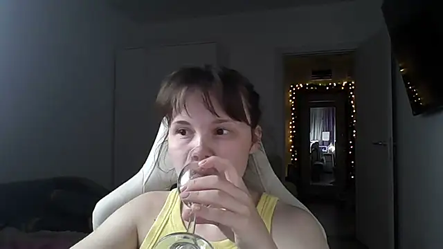 Qaynii online show from September 13, 2025, 8:30 pm