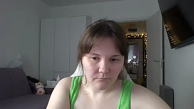 Qaynii online show from October 13, 2025, 2:06 pm