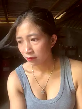 ThiHa003 online show from September 12, 2025, 9:53 am