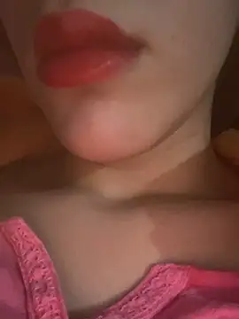 Mimisixo online show from November 21, 2025, 10:52 pm