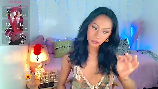 sassylatina online show from October 23, 2025, 3:00 pm