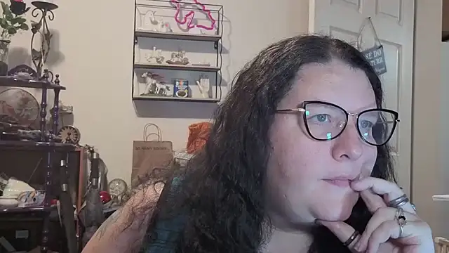Snapshot of emberlynnix chatting on September 15, 2025, 5:07 am emberlynnix online show from September 15, 2025, 5:07 am