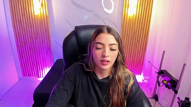 KYLIE JONES6 online show from November 10, 2025, 3:05 am