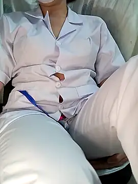 Ariana-Vy online show from April 7, 2026, 2:12 am