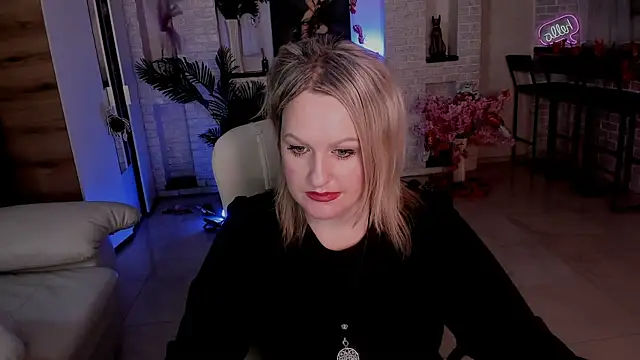 Snapshot of MariemLui chatting on November 3, 2025, 1:45 pm MariemLui online show from November 3, 2025, 1:45 pm