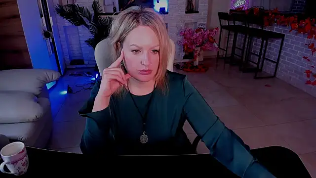 Snapshot of MariemLui chatting on November 4, 2025, 12:26 pm MariemLui online show from November 4, 2025, 12:26 pm