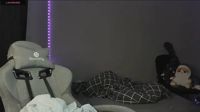 MelissaReis online show from April 25, 2026, 1:41 pm