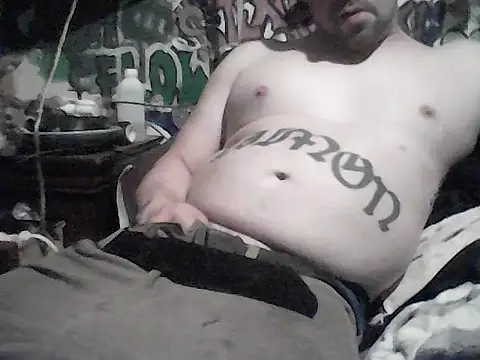 Twoslipperywhenwett online show from November 28, 2025, 2:36 am