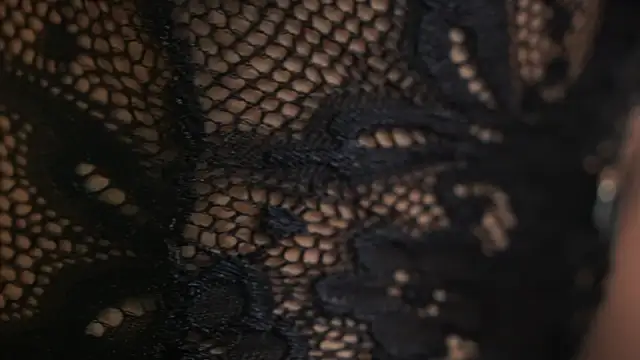 Snapshot of ambar_rosse25 chatting on December 17, 2025, 12:00 pm ambar rosse25 online show from December 17, 2025, 12:00 pm