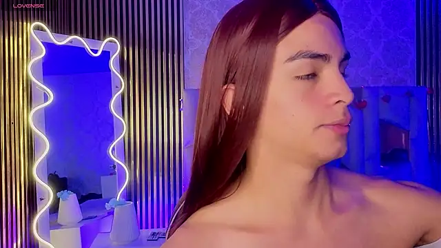 LIHIAN TAY online show from April 4, 2026, 11:40 am