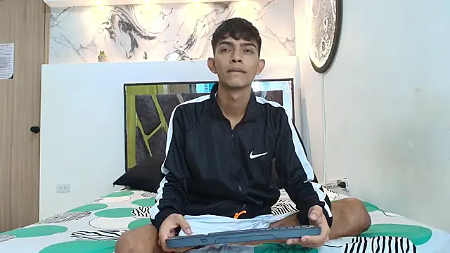 Snapshot of PRETTY_SEX1 chatting on November 28, 2025, 7:11 am PRETTY SEX1 online show from November 28, 2025, 7:11 am