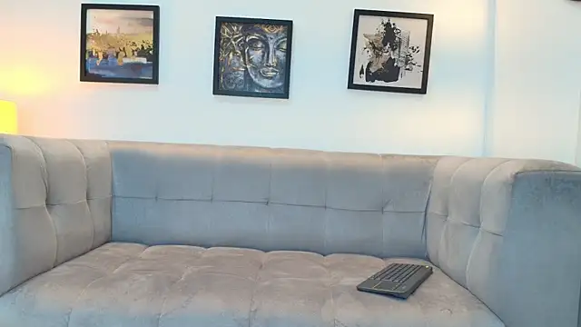 PRETTY SEX1 online show from December 17, 2025, 1:28 pm