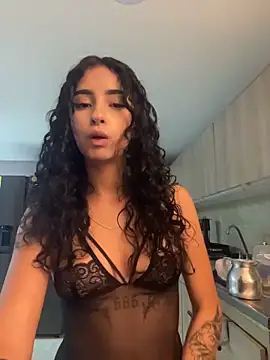 Snapshot of RosseMelody chatting on May 25, 2026, 2:39 am RosseMelody online show from May 25, 2026, 2:39 am