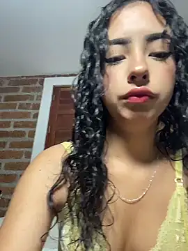 Snapshot of RosseMelody chatting on May 30, 2026, 2:30 am RosseMelody online show from May 30, 2026, 2:30 am