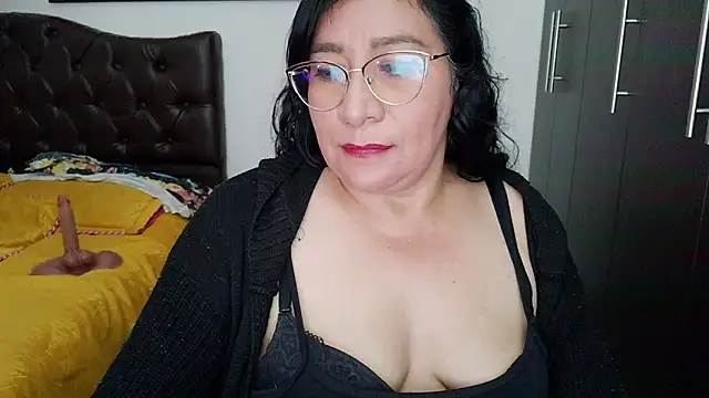 Snapshot of Grace_mature_milf chatting on July 18, 2026, 12:15 am Grace mature milf online show from July 18, 2026, 12:15 am
