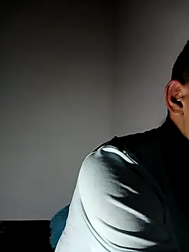 Kevinhww online show from January 11, 2026, 12:37 am