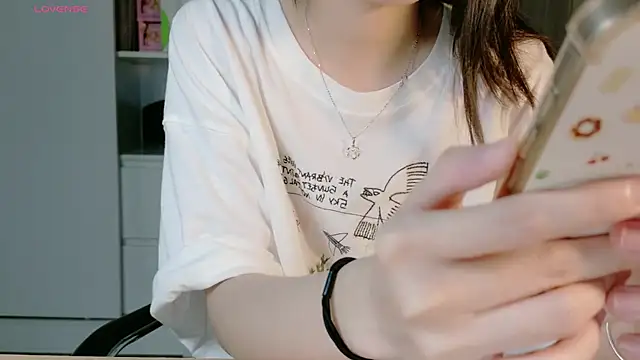 Ryeon 99 online show from April 4, 2026, 3:16 am