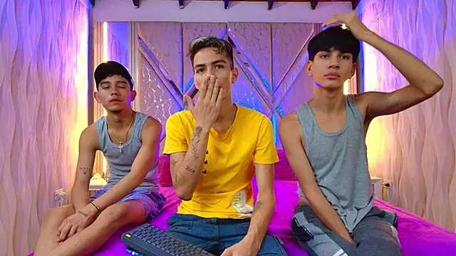 The slim boyss3 online show from October 16, 2025, 1:12 pm