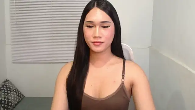 Snapshot of Leighs_Celine chatting on February 24, 2026, 7:34 pm Leighs Celine online show from February 24, 2026, 7:34 pm