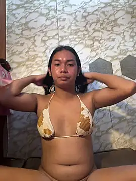 Snapshot of youryummybaby chatting on March 10, 2026, 6:29 am youryummybaby online show from March 10, 2026, 6:29 am