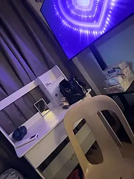 urasianlady online show from April 3, 2026, 9:40 am